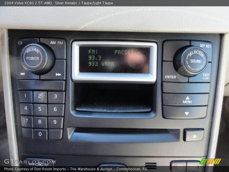 Silver Metallic / Taupe/Light Taupe 2004 Volvo XC90 2.5T AWD