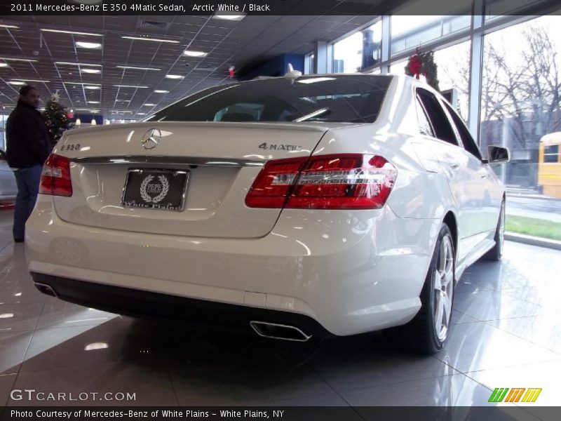 Arctic White / Black 2011 Mercedes-Benz E 350 4Matic Sedan