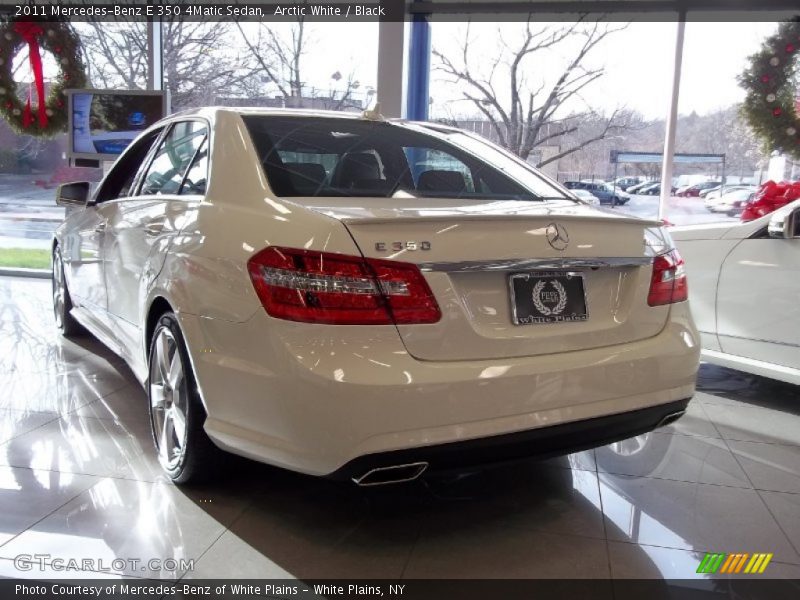 Arctic White / Black 2011 Mercedes-Benz E 350 4Matic Sedan