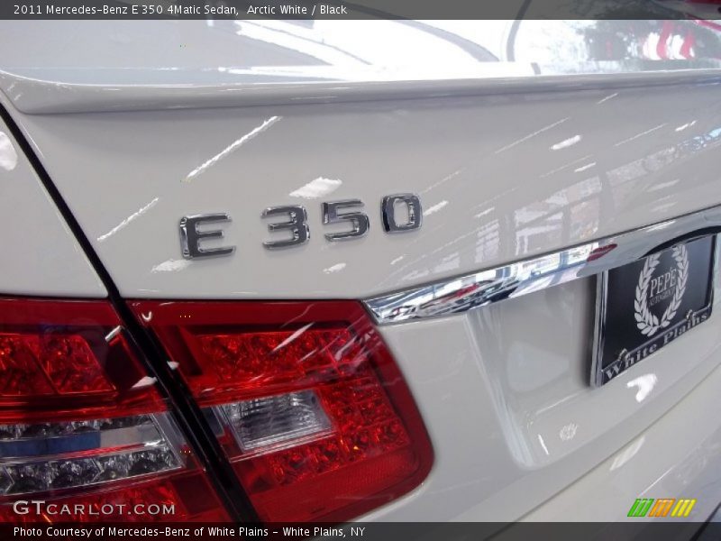 Arctic White / Black 2011 Mercedes-Benz E 350 4Matic Sedan