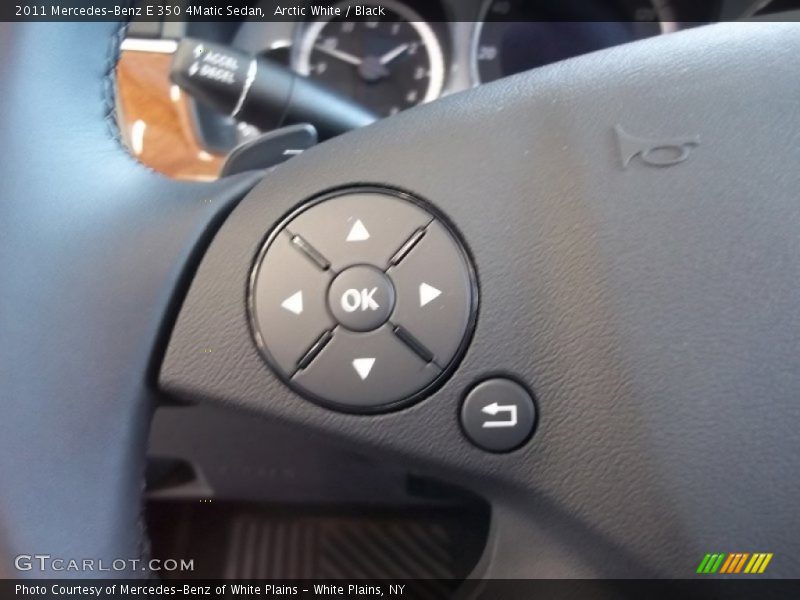 Arctic White / Black 2011 Mercedes-Benz E 350 4Matic Sedan