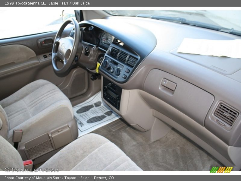 Sable Pearl / Oak Beige 1999 Toyota Sienna CE