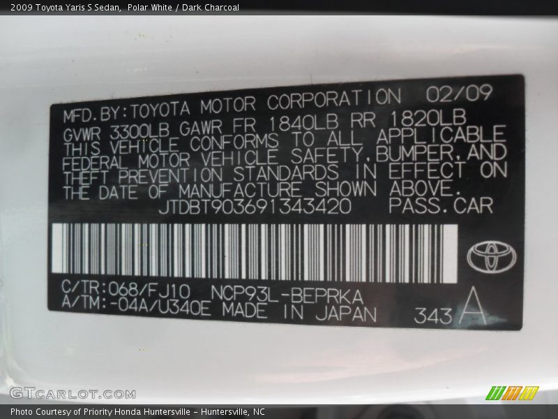 Polar White / Dark Charcoal 2009 Toyota Yaris S Sedan