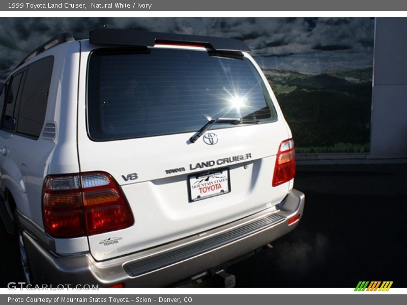 Natural White / Ivory 1999 Toyota Land Cruiser