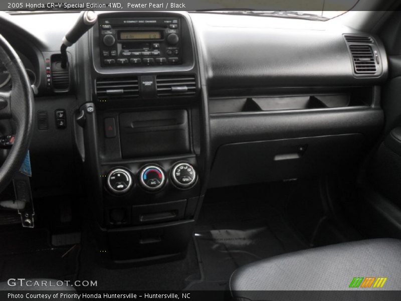 Pewter Pearl / Black 2005 Honda CR-V Special Edition 4WD