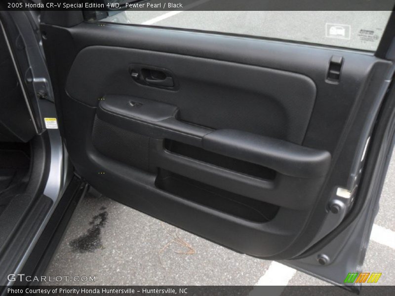 Pewter Pearl / Black 2005 Honda CR-V Special Edition 4WD