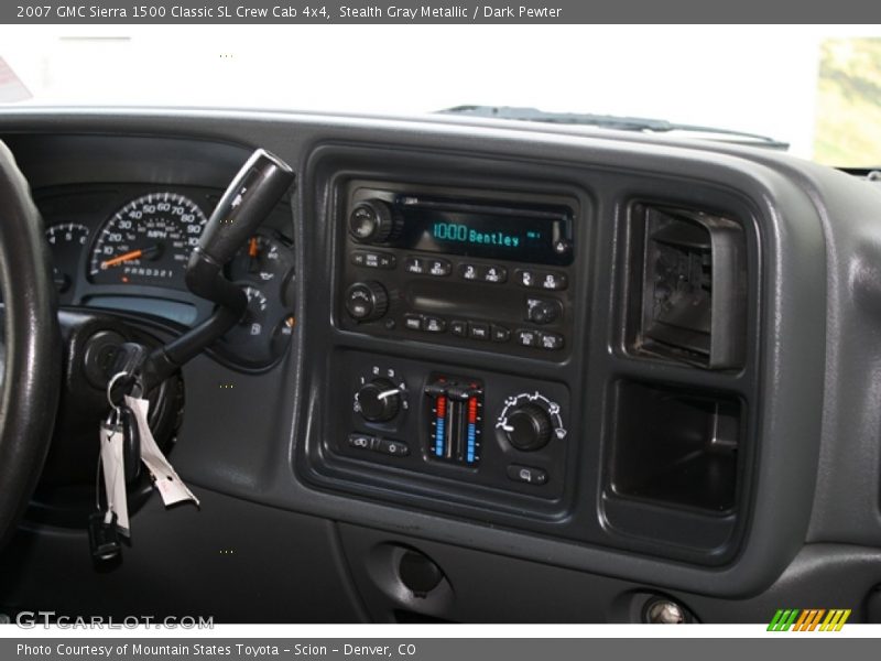 Stealth Gray Metallic / Dark Pewter 2007 GMC Sierra 1500 Classic SL Crew Cab 4x4