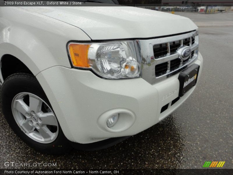 Oxford White / Stone 2009 Ford Escape XLT