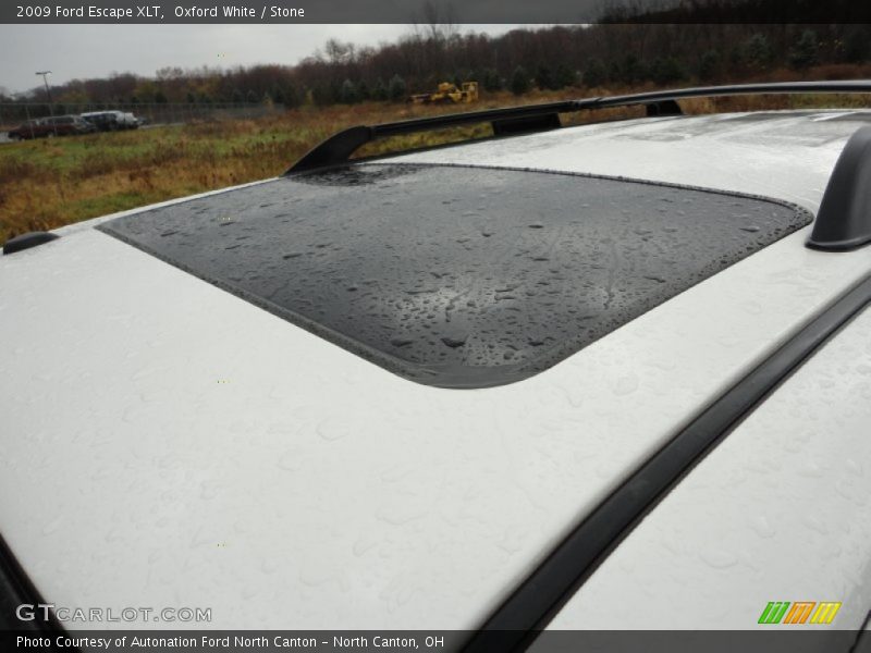 Oxford White / Stone 2009 Ford Escape XLT