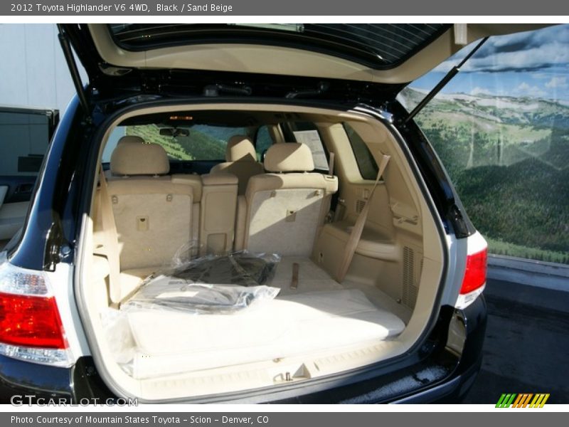 Black / Sand Beige 2012 Toyota Highlander V6 4WD