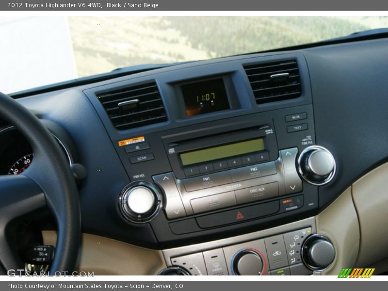 Black / Sand Beige 2012 Toyota Highlander V6 4WD