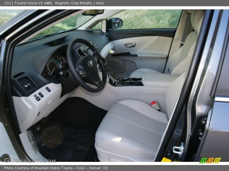 Magnetic Gray Metallic / Ivory 2011 Toyota Venza V6 AWD