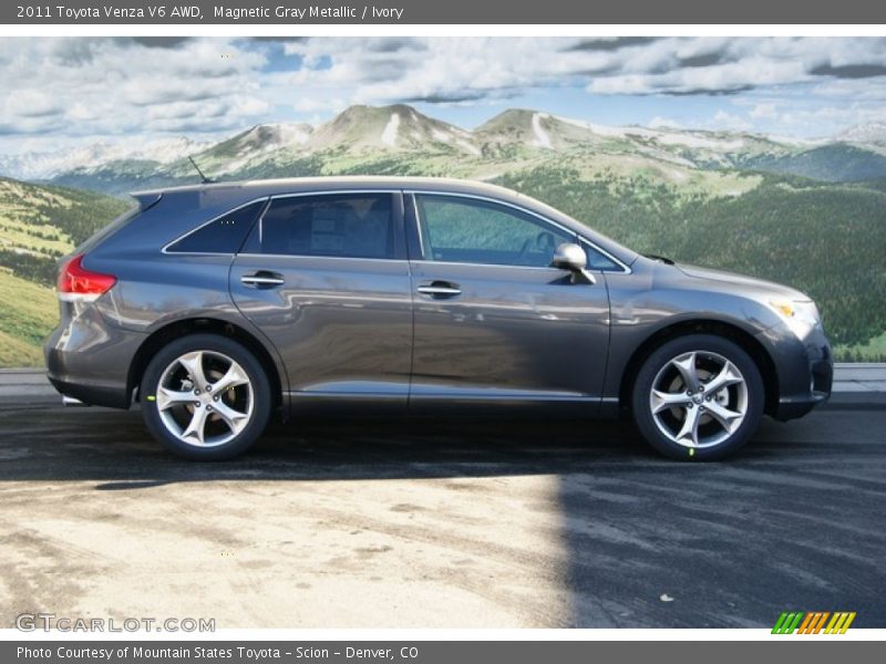 Magnetic Gray Metallic / Ivory 2011 Toyota Venza V6 AWD