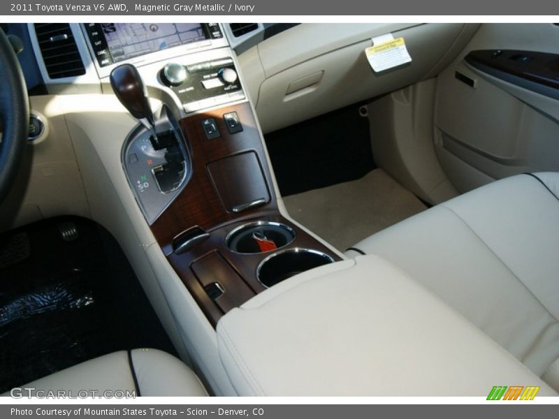 Magnetic Gray Metallic / Ivory 2011 Toyota Venza V6 AWD