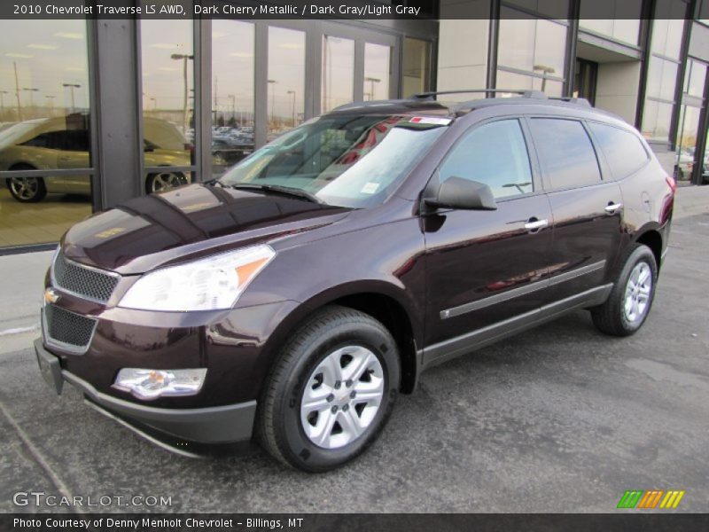 Front 3/4 View of 2010 Traverse LS AWD