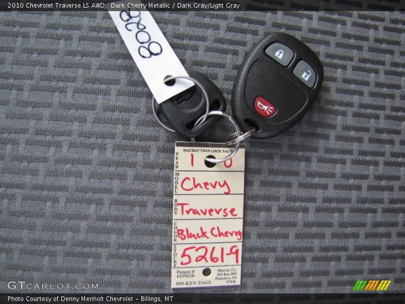 Keys of 2010 Traverse LS AWD