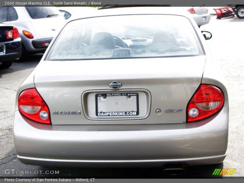 Sunlit Sand Metallic / Blond 2000 Nissan Maxima GLE