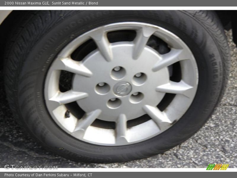Sunlit Sand Metallic / Blond 2000 Nissan Maxima GLE