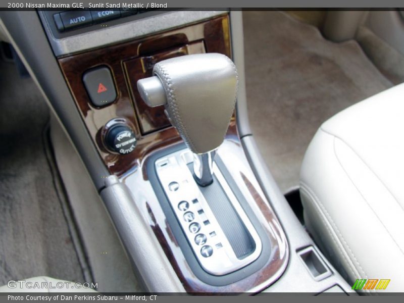 Sunlit Sand Metallic / Blond 2000 Nissan Maxima GLE