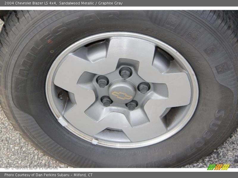 Sandalwood Metallic / Graphite Gray 2004 Chevrolet Blazer LS 4x4