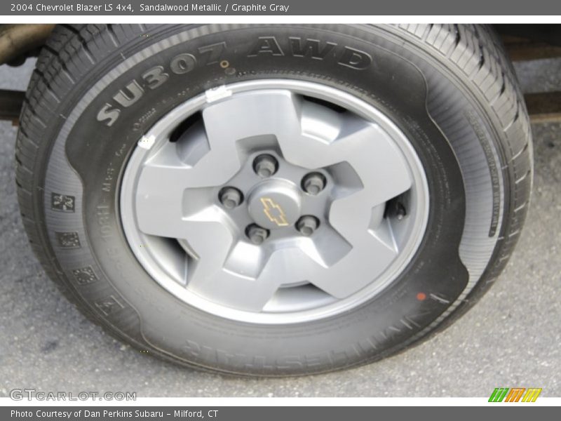 Sandalwood Metallic / Graphite Gray 2004 Chevrolet Blazer LS 4x4