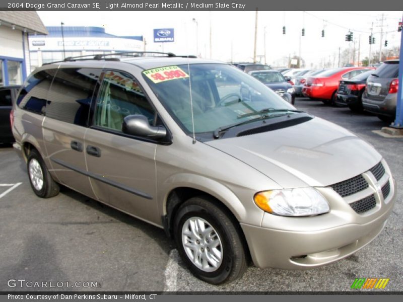 Light Almond Pearl Metallic / Medium Slate Gray 2004 Dodge Grand Caravan SE