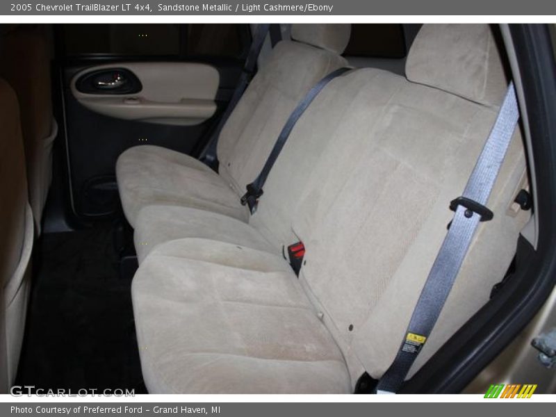 Sandstone Metallic / Light Cashmere/Ebony 2005 Chevrolet TrailBlazer LT 4x4