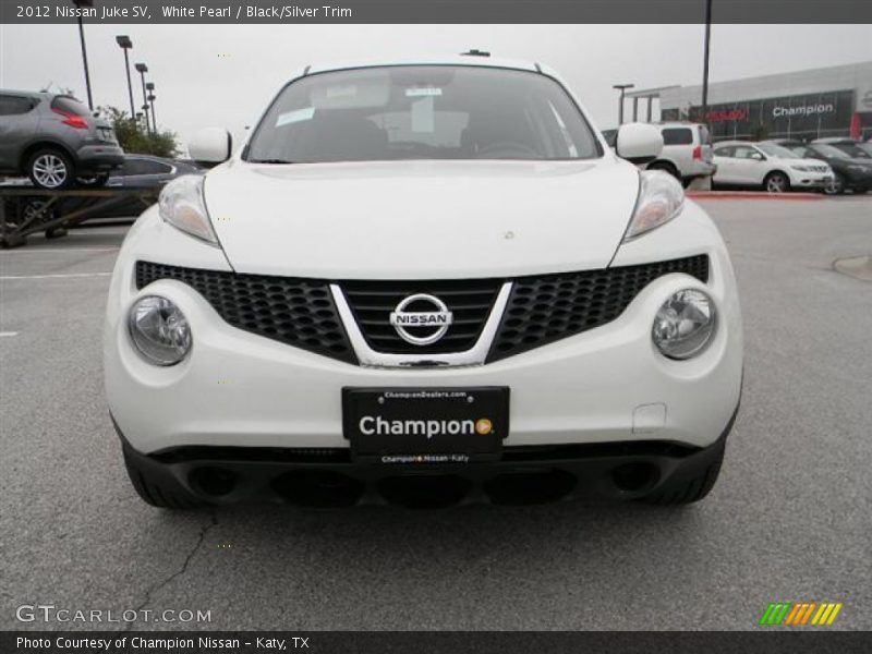 White Pearl / Black/Silver Trim 2012 Nissan Juke SV