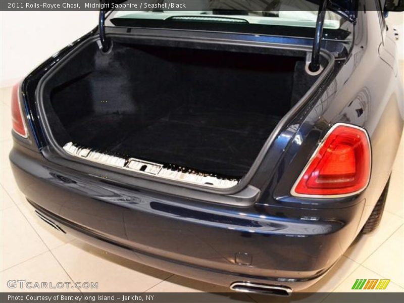 Midnight Sapphire / Seashell/Black 2011 Rolls-Royce Ghost