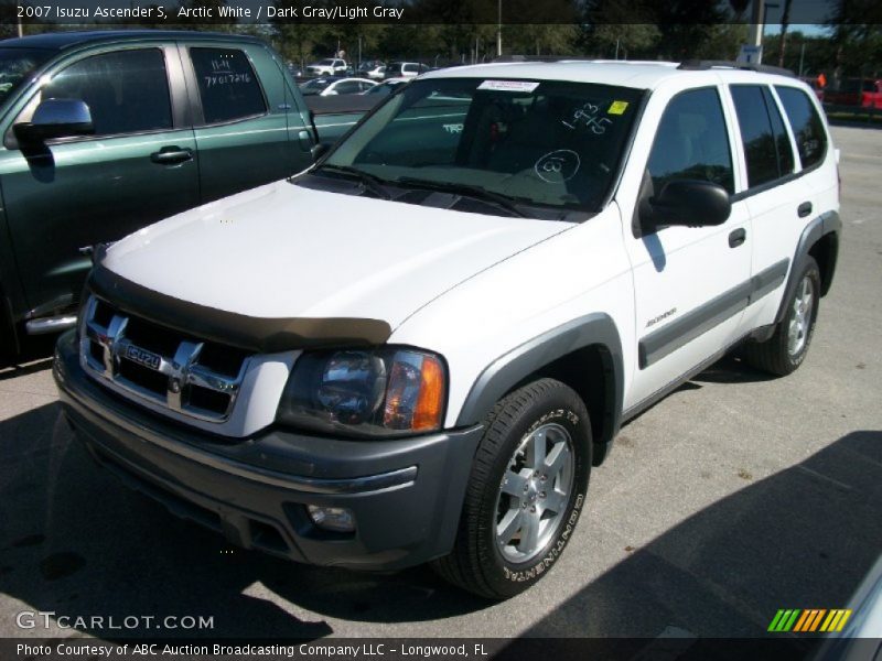 Arctic White / Dark Gray/Light Gray 2007 Isuzu Ascender S