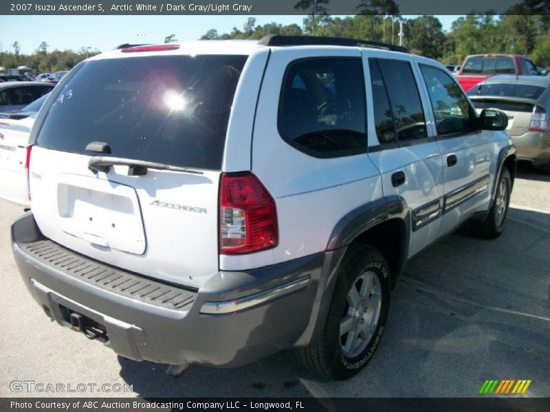 Arctic White / Dark Gray/Light Gray 2007 Isuzu Ascender S