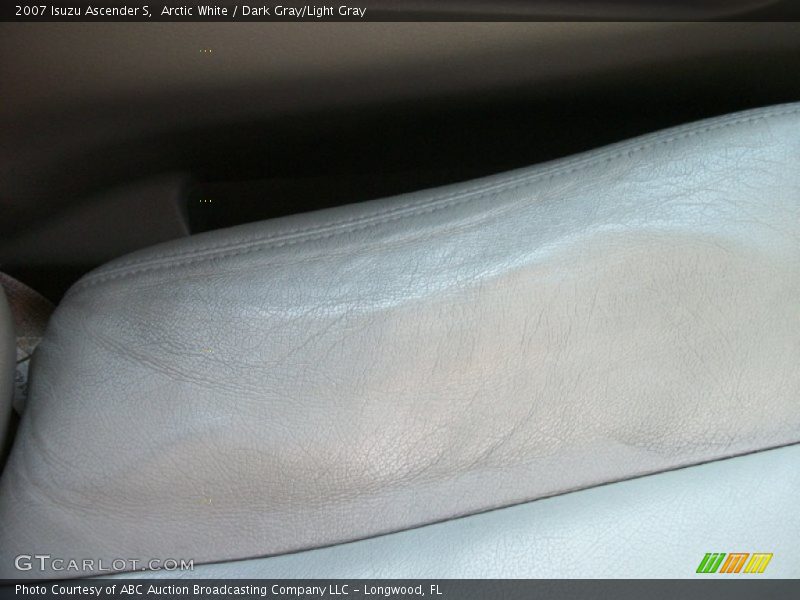 Arctic White / Dark Gray/Light Gray 2007 Isuzu Ascender S