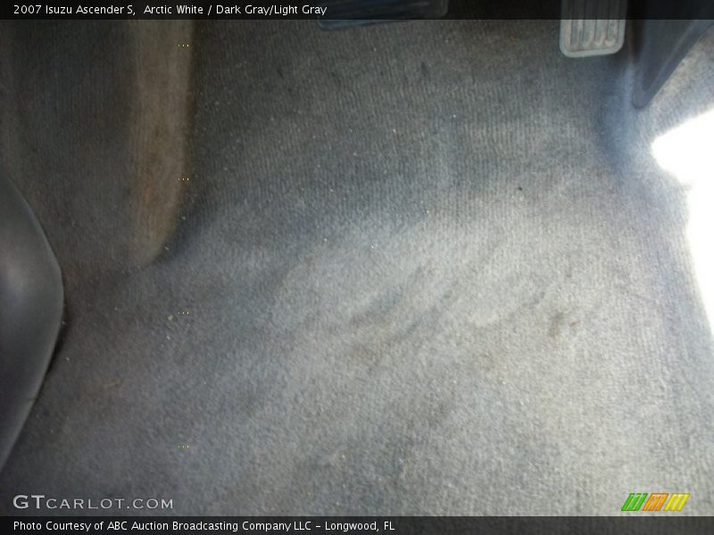 Arctic White / Dark Gray/Light Gray 2007 Isuzu Ascender S