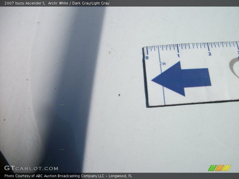 Arctic White / Dark Gray/Light Gray 2007 Isuzu Ascender S