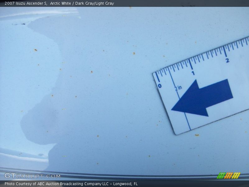 Arctic White / Dark Gray/Light Gray 2007 Isuzu Ascender S
