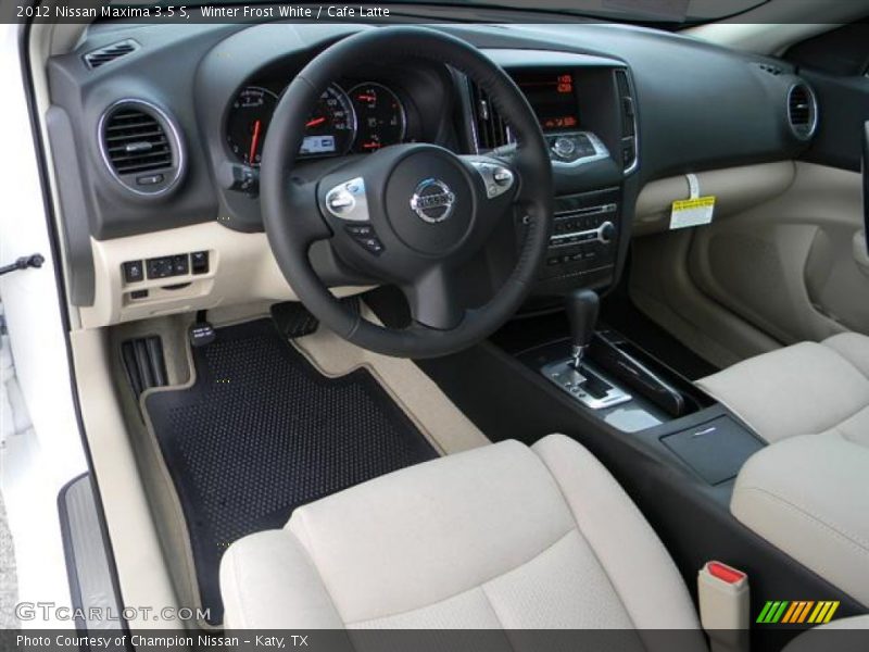 Dashboard of 2012 Maxima 3.5 S