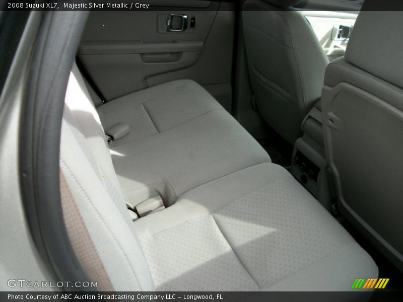 Majestic Silver Metallic / Grey 2008 Suzuki XL7
