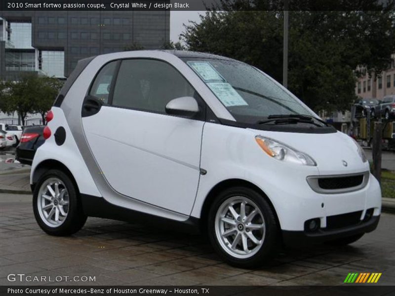 Crystal White / design Black 2010 Smart fortwo passion coupe
