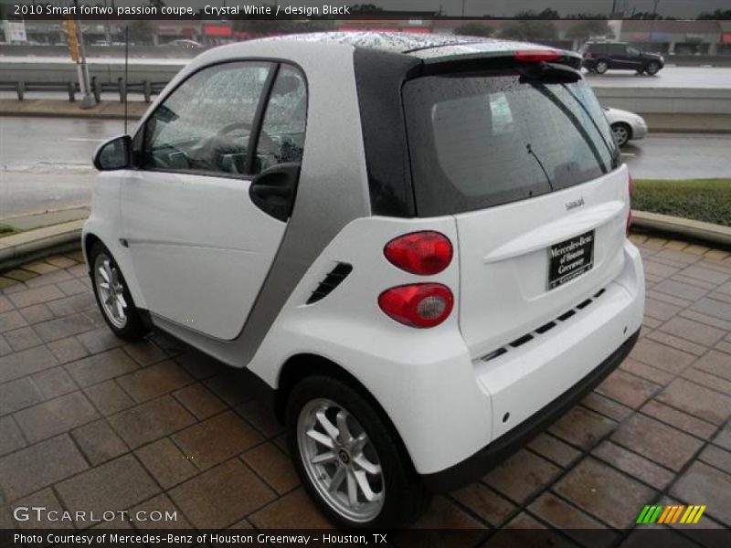 Crystal White / design Black 2010 Smart fortwo passion coupe