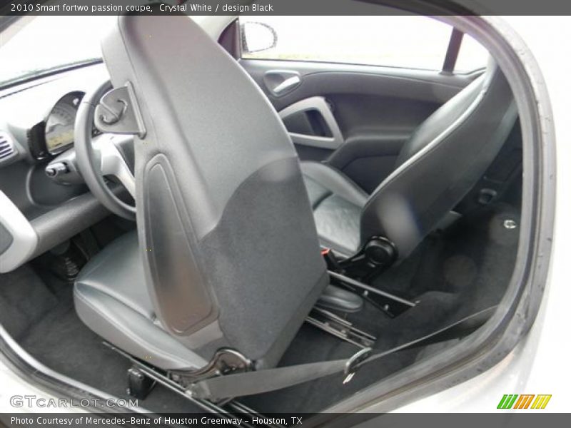 Crystal White / design Black 2010 Smart fortwo passion coupe