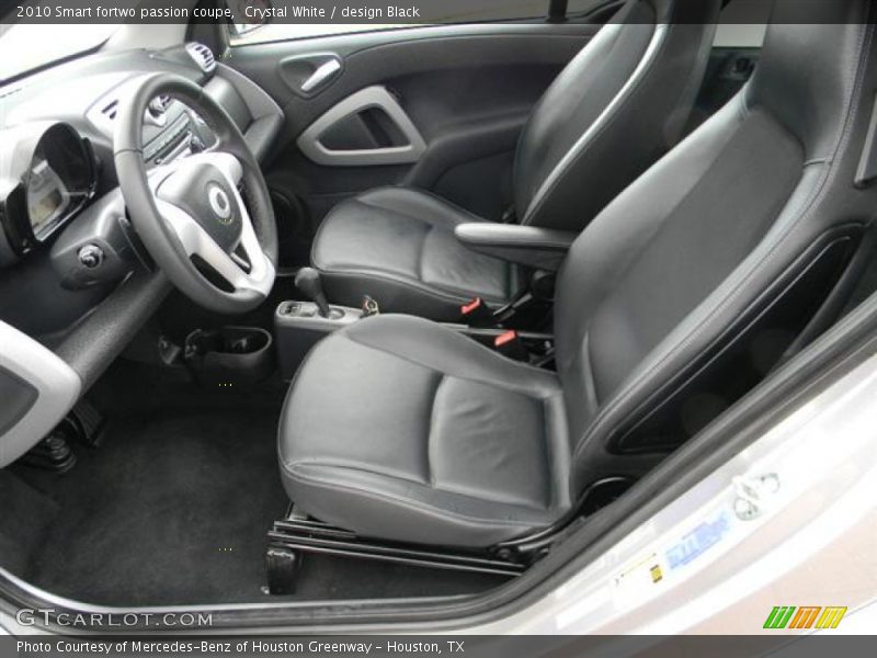 Crystal White / design Black 2010 Smart fortwo passion coupe