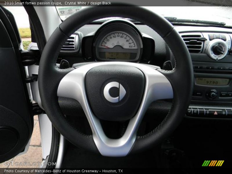 Crystal White / design Black 2010 Smart fortwo passion coupe