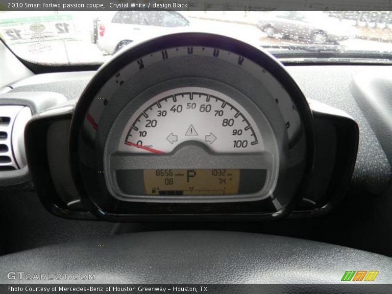 Crystal White / design Black 2010 Smart fortwo passion coupe