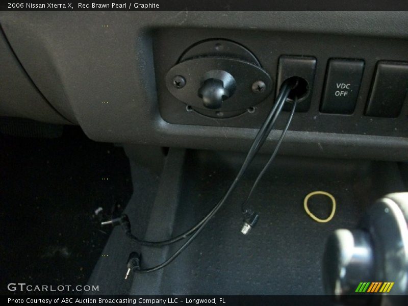 Red Brawn Pearl / Graphite 2006 Nissan Xterra X