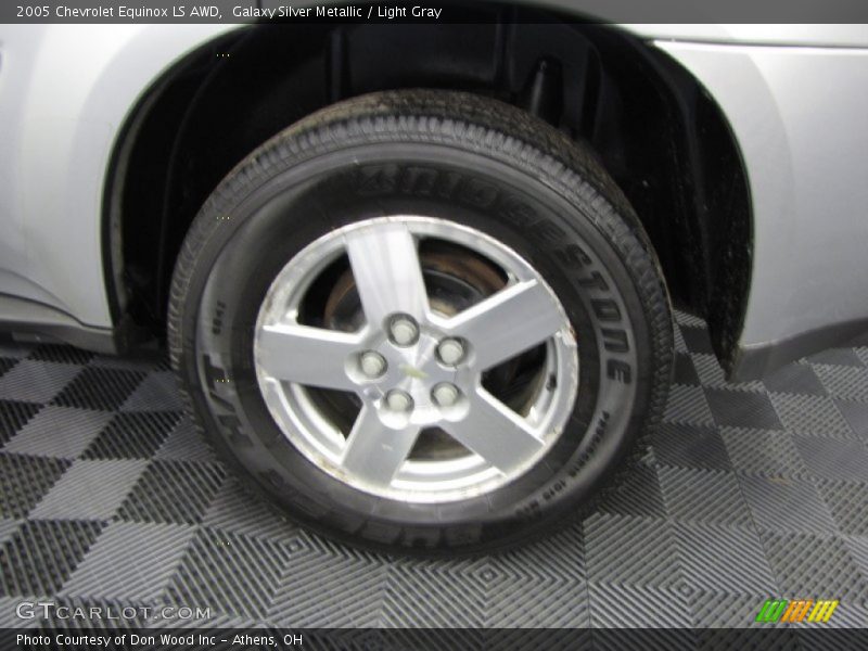 Galaxy Silver Metallic / Light Gray 2005 Chevrolet Equinox LS AWD