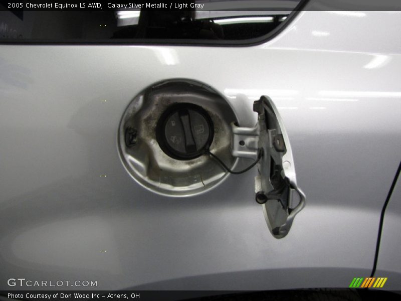 Galaxy Silver Metallic / Light Gray 2005 Chevrolet Equinox LS AWD