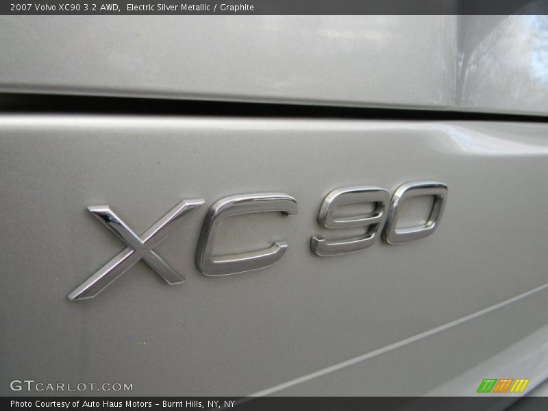 Electric Silver Metallic / Graphite 2007 Volvo XC90 3.2 AWD