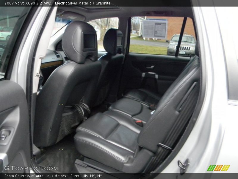 Electric Silver Metallic / Graphite 2007 Volvo XC90 3.2 AWD