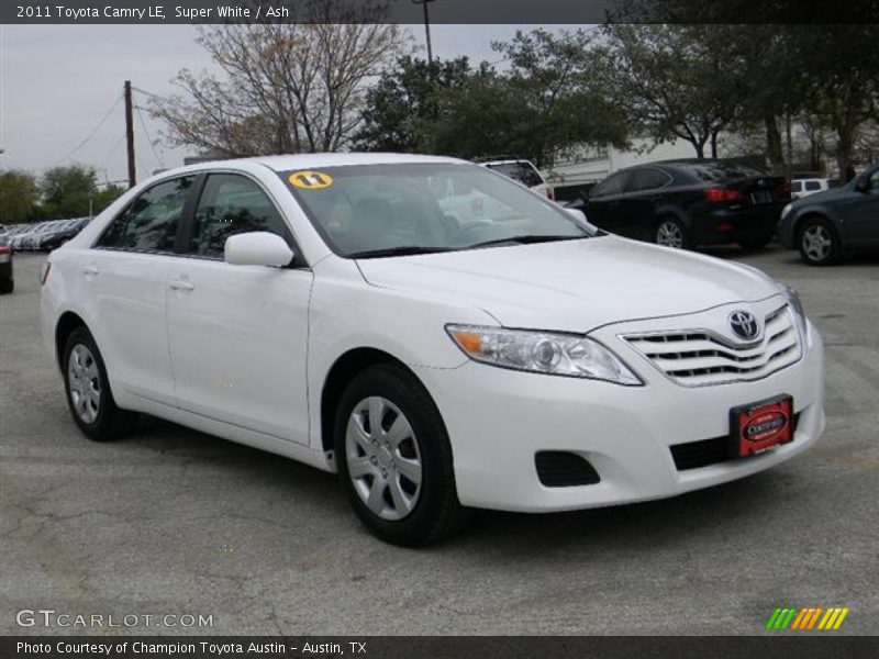 Super White / Ash 2011 Toyota Camry LE