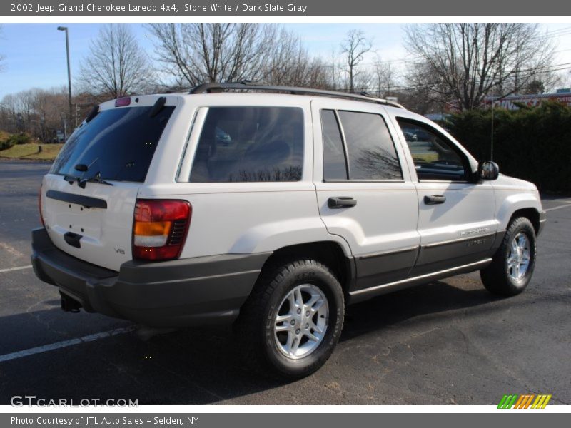Stone White / Dark Slate Gray 2002 Jeep Grand Cherokee Laredo 4x4